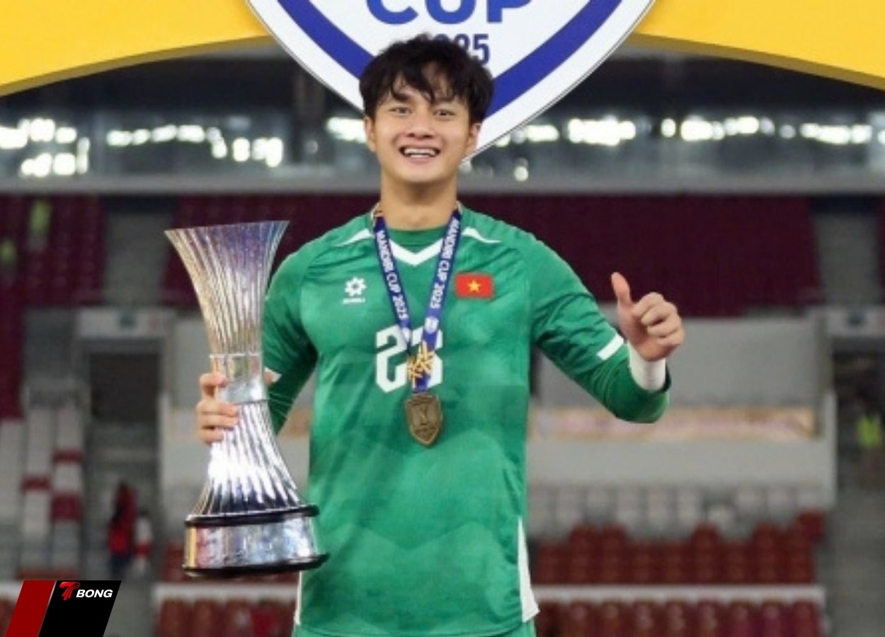 Sự thật về chiếc cúp lưu niệm gây xôn xao